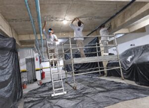 Equipe técnica da Paramétrica Fast em obra de tratamento de infiltração